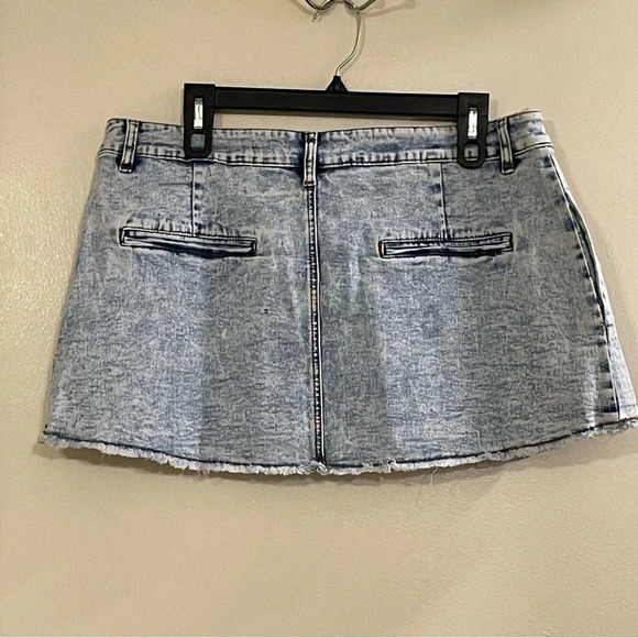 FASHION NOVA Cool Girl Micro Mini Skirt in Light Blue Wash - Picture 5 of 8